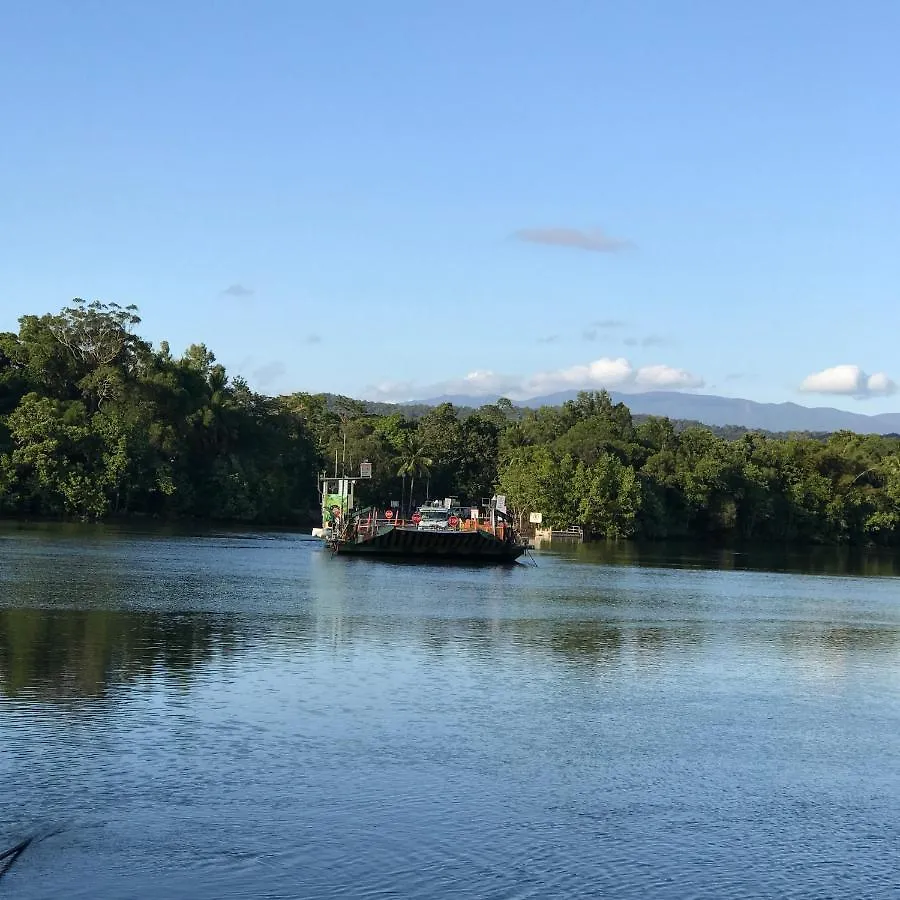 Daintree Crocodylus Village Cow Bay